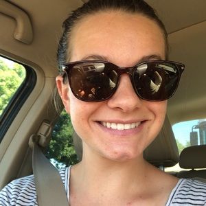 Meet your Posher, Savannah